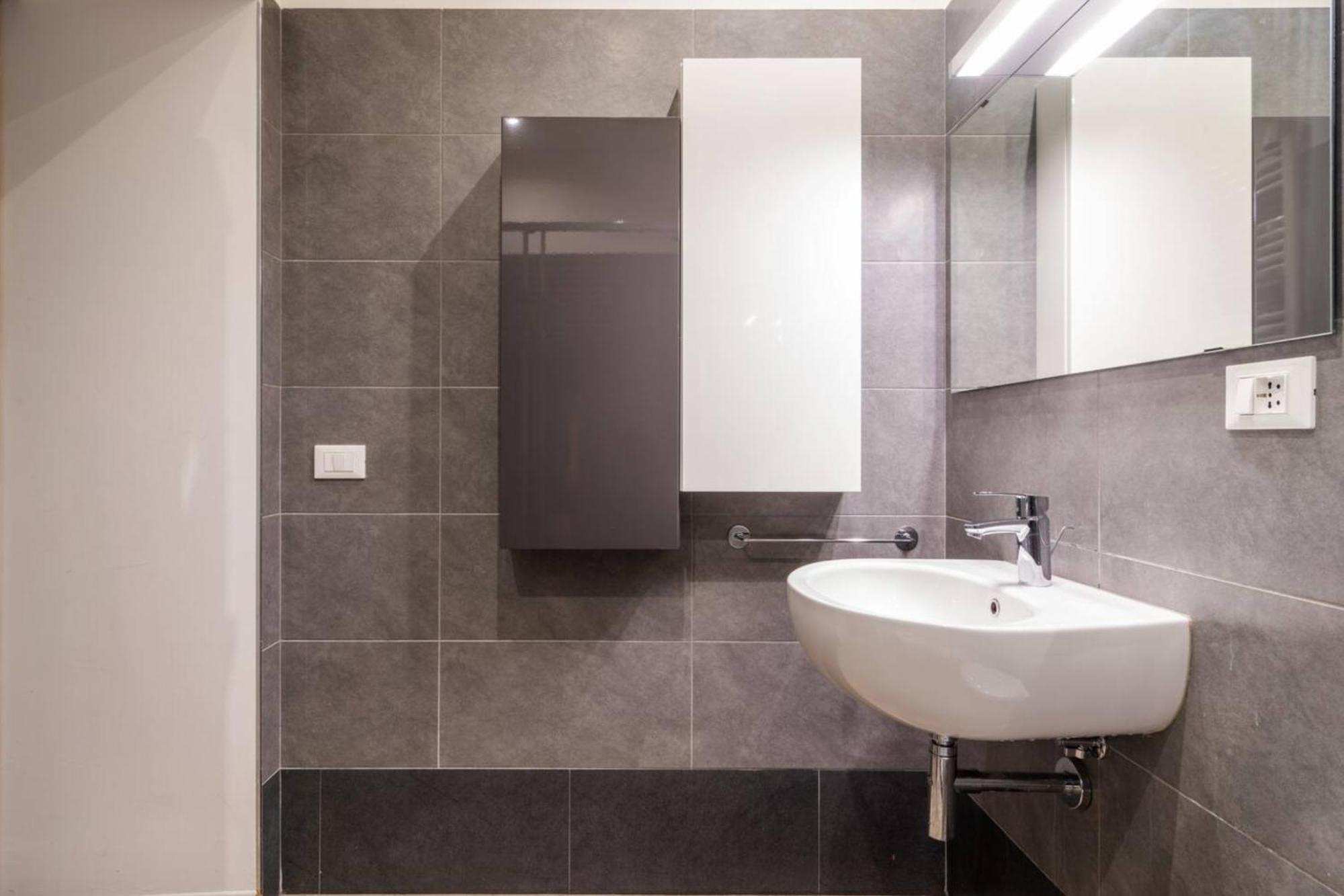 In Piazza A Isola Apartment Милано Екстериор снимка