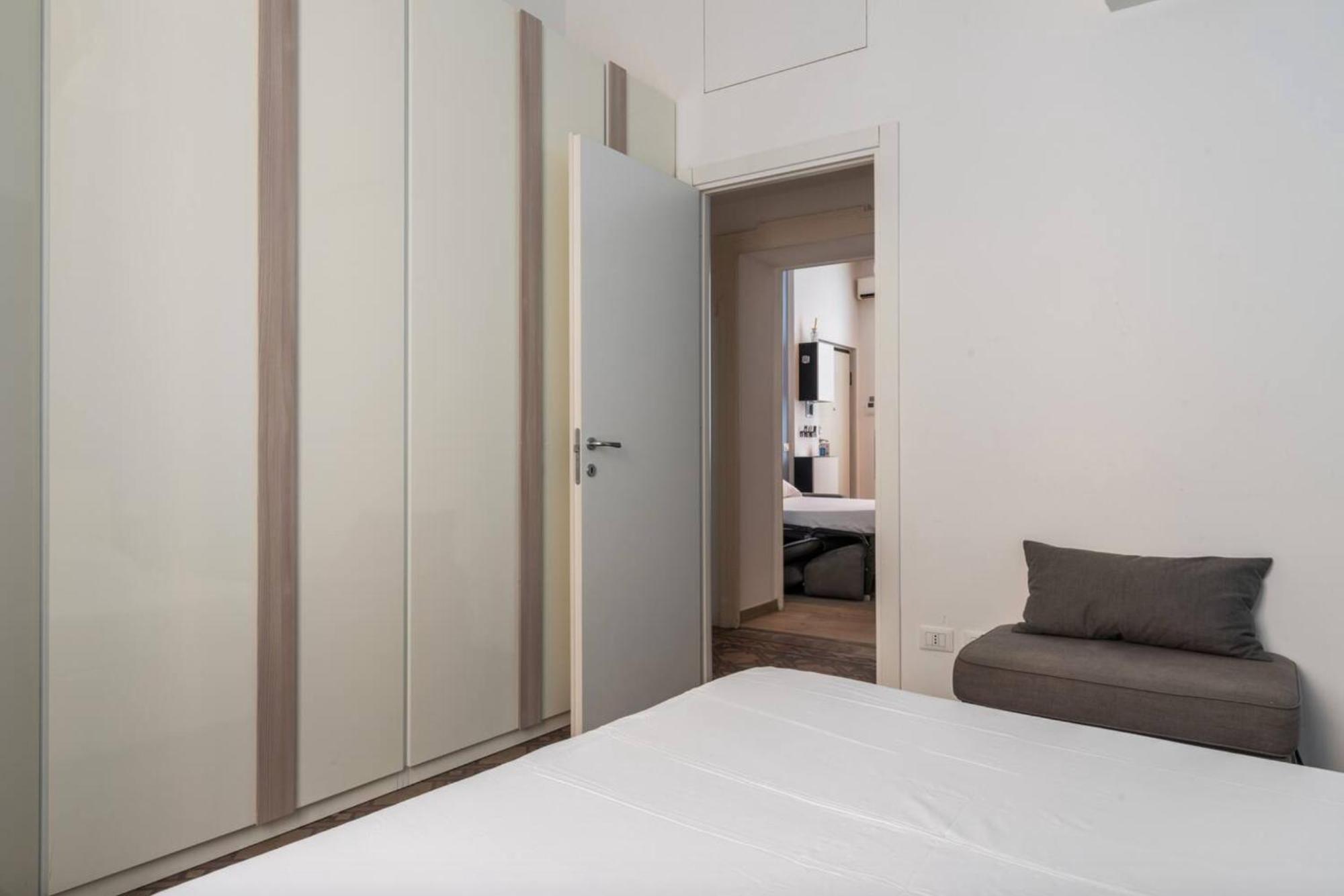 In Piazza A Isola Apartment Милано Екстериор снимка